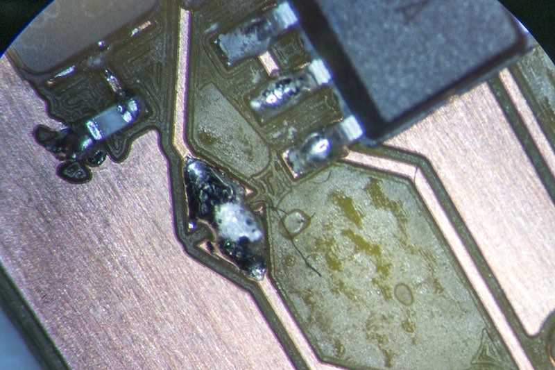 Soldering jumper closed