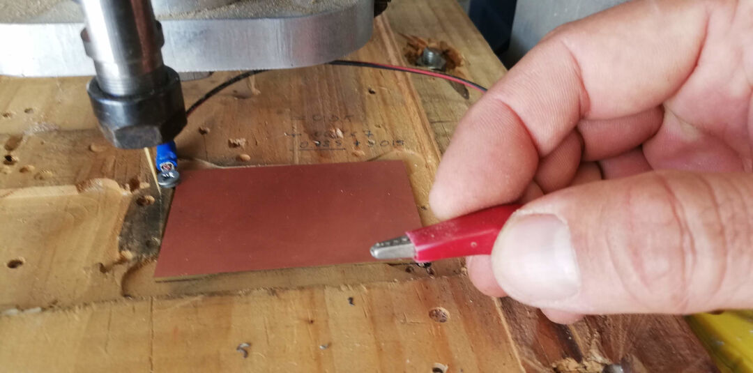 Attaching probe and clip