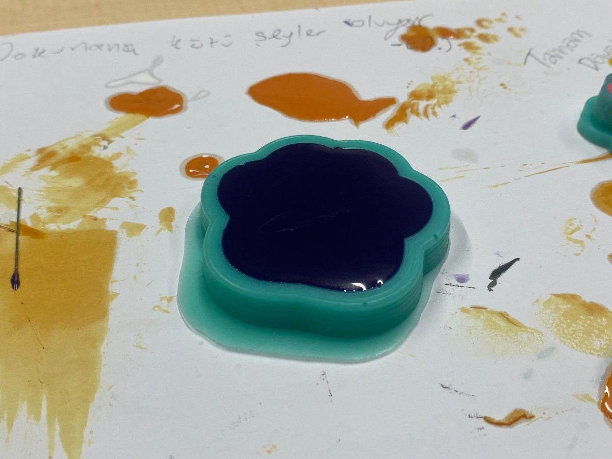 Another view of the secojd cast