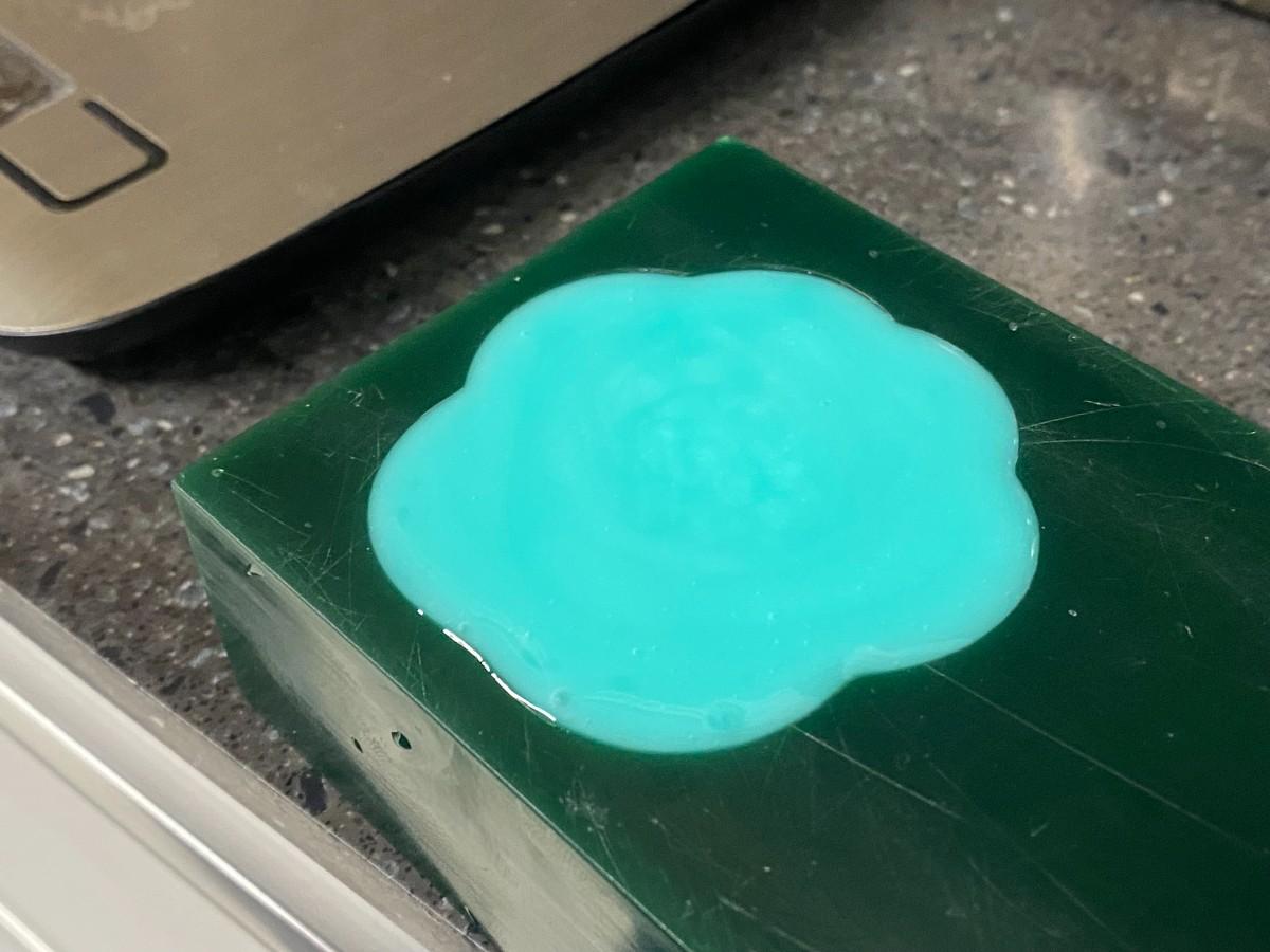 Silicone poured into wax positive