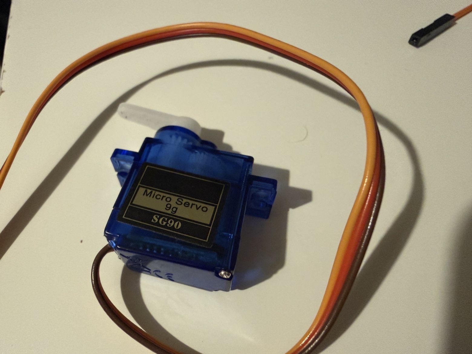 SG90 servo